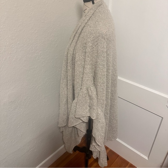 Torrid Ruffle Ruana - Picture 5 of 7